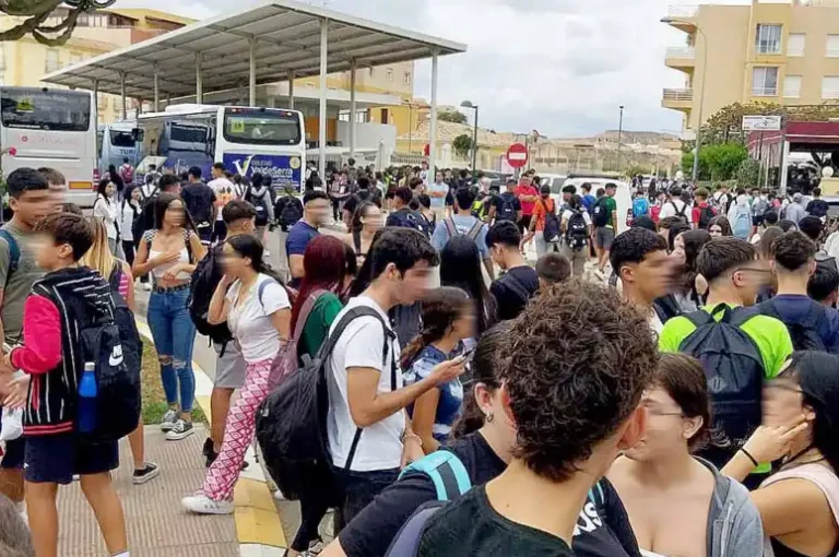 «Alyanub y El Jaroso son los institutos más problemáticos de Almería»