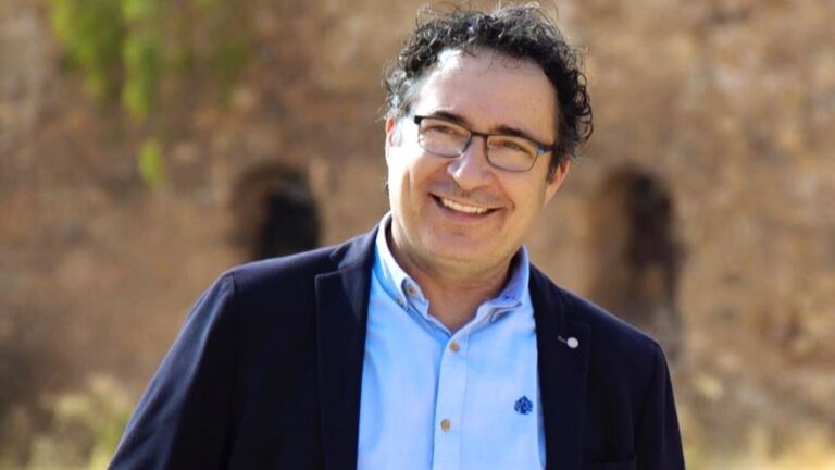 “El alcalde afronta la quiebra municipal apretando el bolsillo de los cuevanos”
