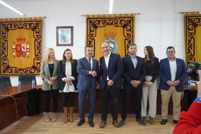 El PSOE critica la «eliminación» de la Feria del Mediodía y el alcalde defiende su «traslado»