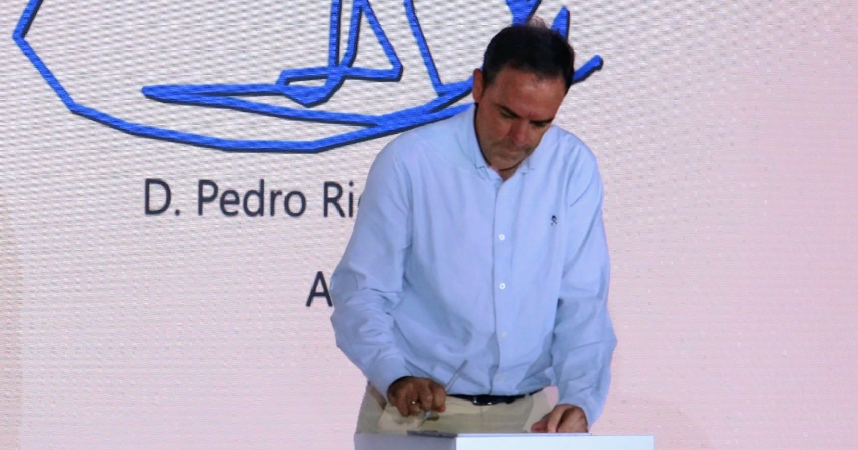 “Pedro Sánchez, olvídate de la política y mándanos agua», reclama el alcalde socialista de Antas