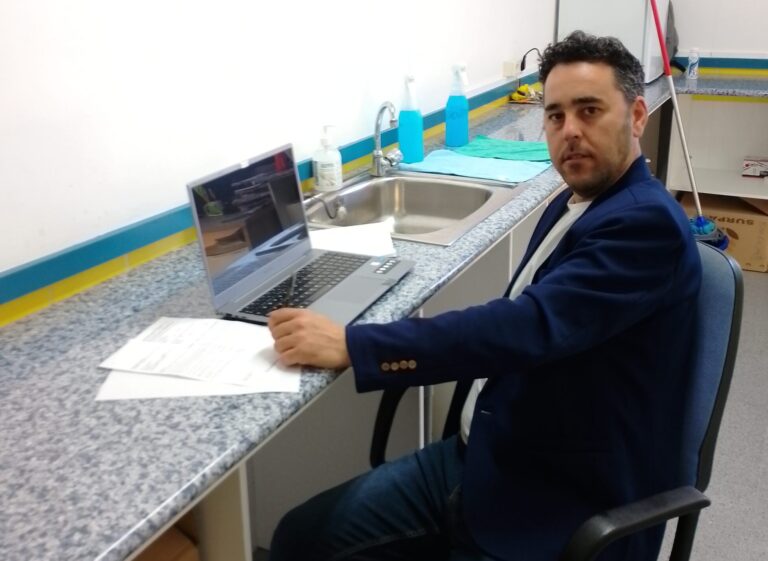 Ramos responde al alcalde de Garrucha: «No quiero la Alcaldía si tengo que renunciar a perseguir ilegalidades»