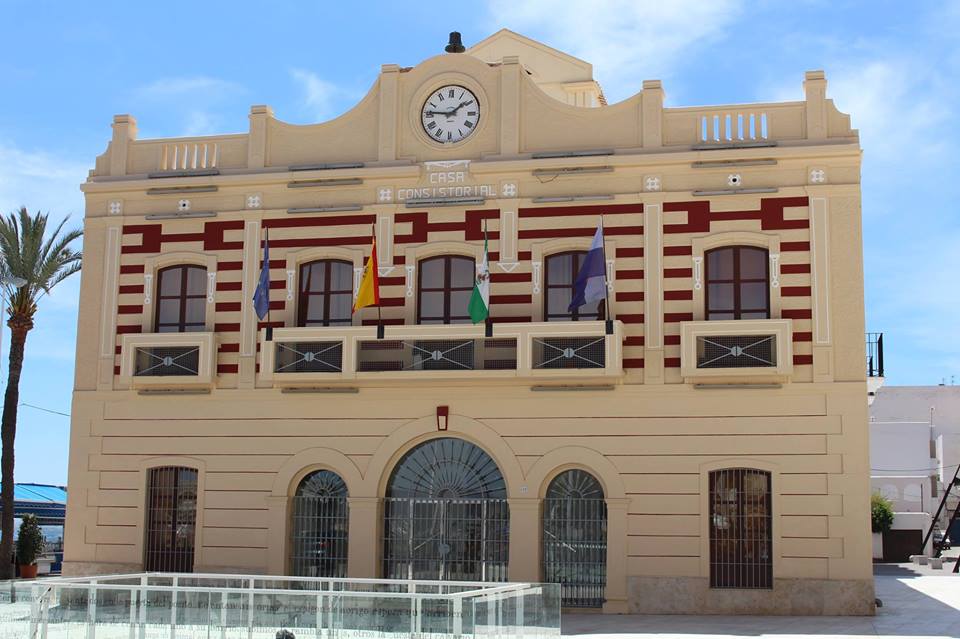 La baja del tesorero impide acceder a Garrucha a 1,5 millones para pagar a proveedores