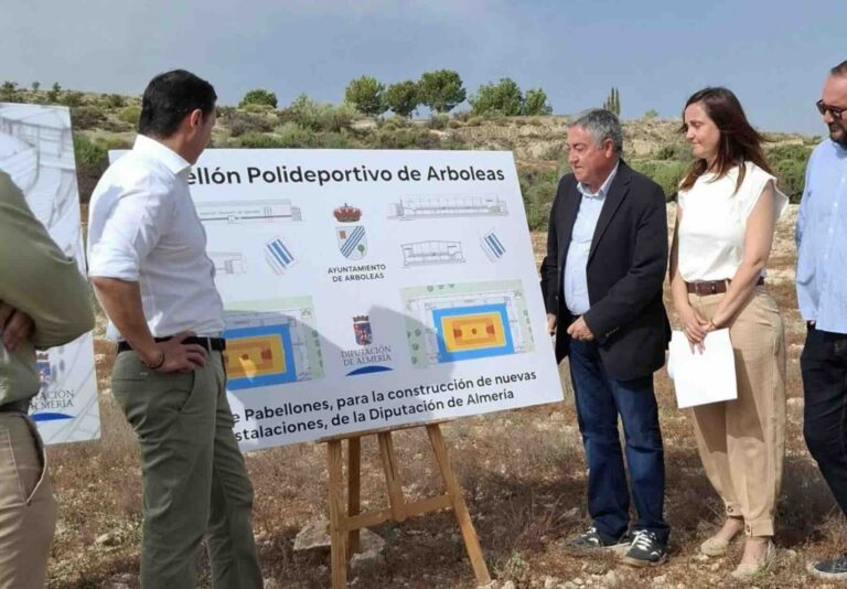 La alcaldesa de Arboleas invita a la oposición a “documentarse” antes de criticar las cuentas municipales