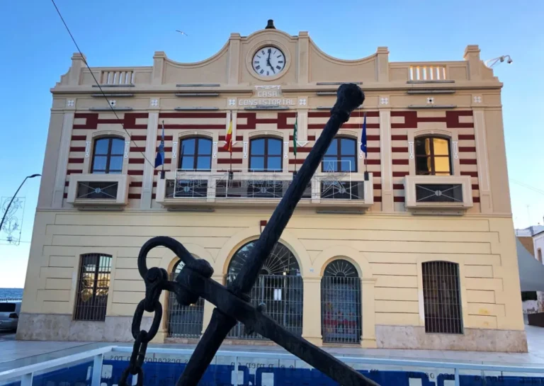 El juez abre diligencias a funcionarios de Garrucha por presuntas «alteraciones salariales» sin autorización del equipo de Gobierno