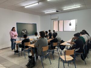 Cuevas habilita aulas en la Plaza de Abastos para aliviar la falta de espacio en el IES El Jaroso Cuevas habilita aulas en la Plaza de Abastos para aliviar la falta de espacio en el IES El Jaroso