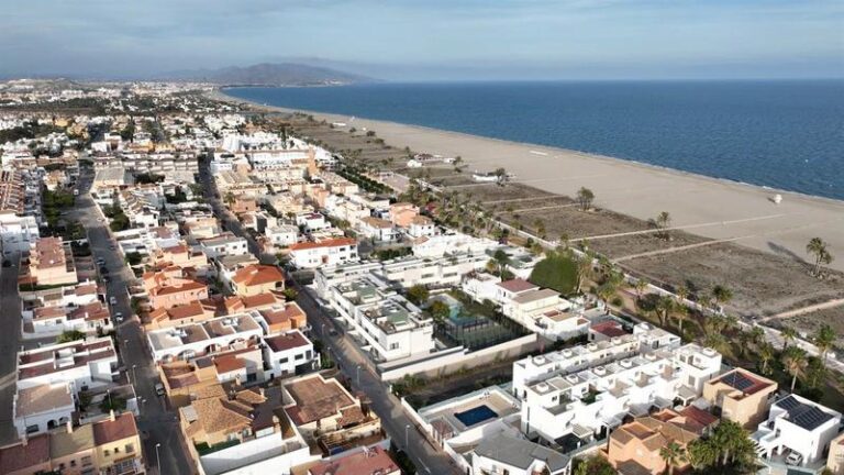La Guardia Civil frustra un robo en una vivienda de Vera y detiene a un joven extranjero