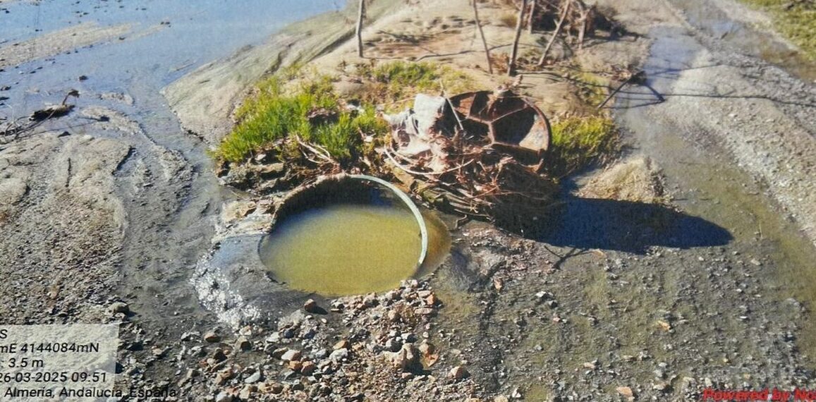 Confederación no perdona: Una breve fuga de aguas negras provocada por fuertes lluvias acaba en sanción para Pulpí