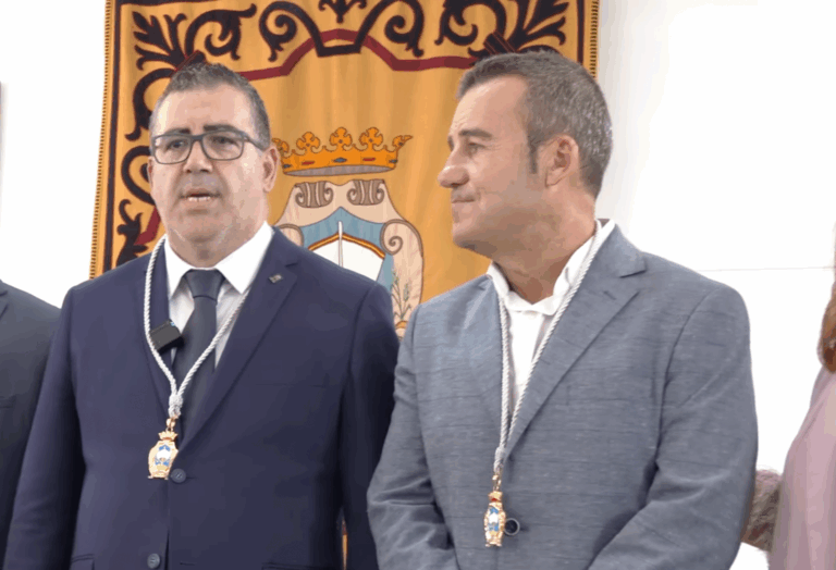 Cayuela pide paralizar el contrato de limpieza que él mismo dejó caducar en Carboneras