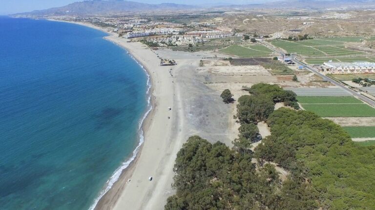 Anuncian recursos contra la Autorización Ambiental para construir 1.600 viviendas en primera línea de la playa de Palomares