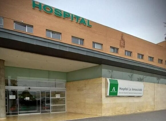 Los pacientes del Hospital La Inmaculada relatan su calvario en listas de espera: «Es desesperante»