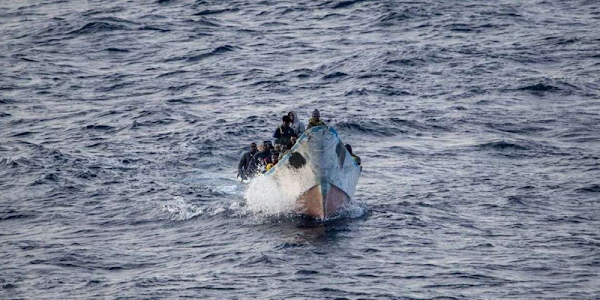 Otra patera desembarca en Cala Cristal con al menos 10 inmigrantes argelinos