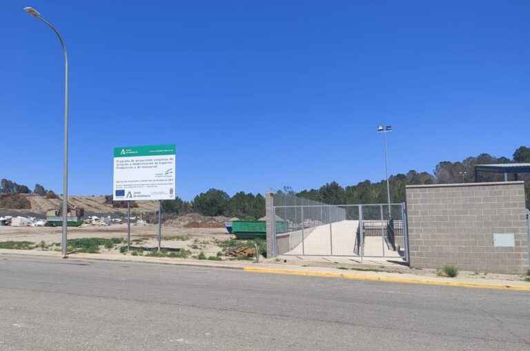 La Diputación culmina la compra de contenedores y desbloquea los puntos limpios del Levante