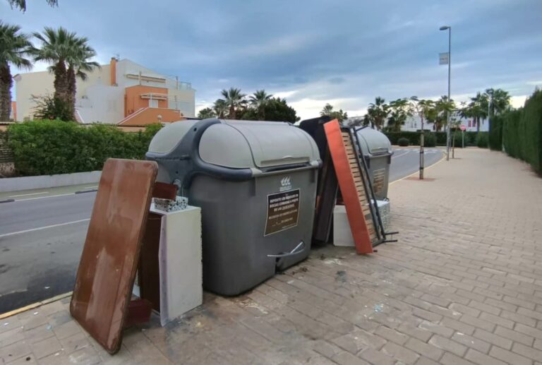 Vera agradece el civismo vecinal en la recogida de basura pero advierte: «persisten residuos que deben ir al Punto Limpio»