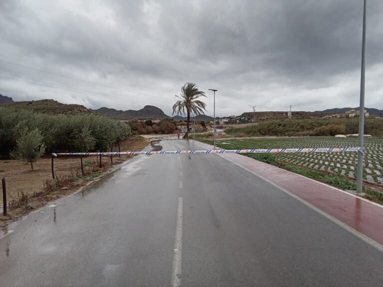 Finaliza la alerta roja por lluvias con rescates, carreteras anegadas y daños en una iglesia