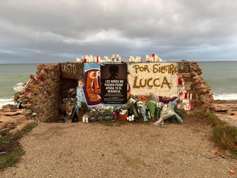 La defensa del detenido en el caso Garrucha pide investigar un «rito» en la muerte del niño