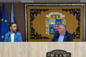 El alcalde de Garrucha expone a los militantes las razones que le llevan a dejar el cargo