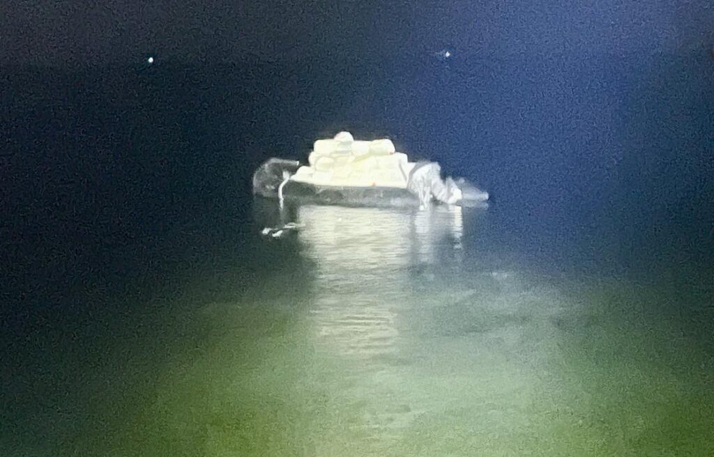 La Policía de Cuevas incauta más de 2.800 litros de combustible para narcotráfico en Villaricos