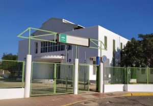 La inestabilidad de la cubierta obliga a cerrar el IES Rey Alabez de Mojácar