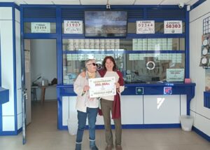 Carboneras repite suerte: un boleto de la Bonoloto gana 393.000 euros Carboneras repite suerte: un boleto de la Bonoloto gana 393.000 euros