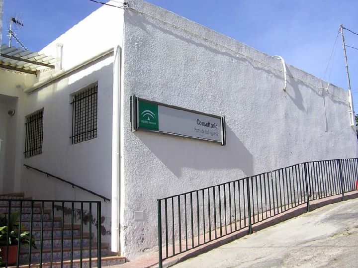 “Salud debilita la Atención Primaria en el Área Sanitaria Norte contratando menos médicos de los que se jubilan”