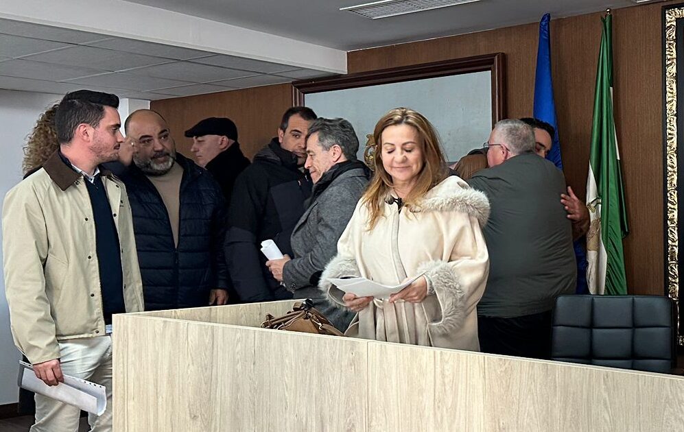 Tras la renuncia de Zamora, la Alcaldía de Garrucha depende de un solo voto en el pleno del 12-F