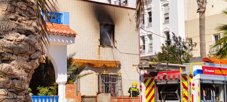 Incendio en una vivienda del Malecón de Garrucha