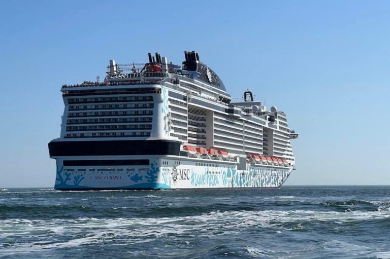 Las ocho mujeres atrapadas en un crucero en Dubai están bien pero no saben cuándo podrán regresar