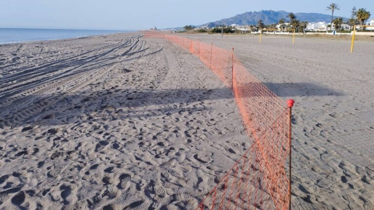 Con la nueva rehabilitación de las playas de Vera, el coste en arena supera el valor de los espigones pendientes