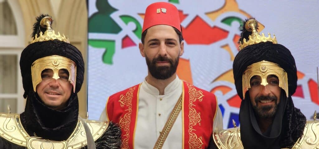 Moros y Cristianos de Mojácar: la fiesta almeriense más vistosa calienta motores en la capital