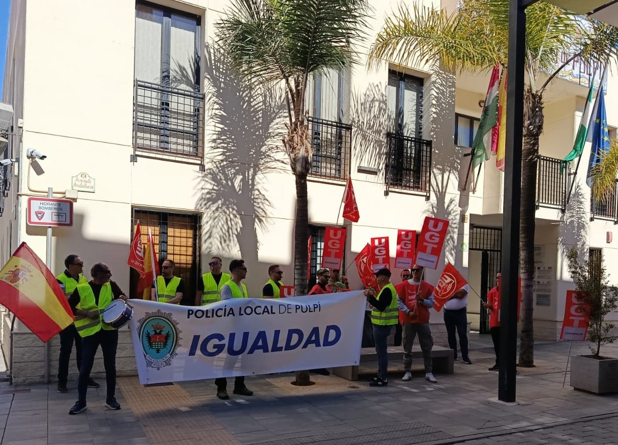 Los policías de Pulpí “decepcionados” por la falta de diálogo del Ayuntamiento ante sus reivindicaciones
