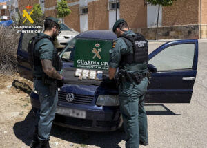 Detienen a un conductor en Huércal Overa con dos kilos de hachís ocultos en el maletero