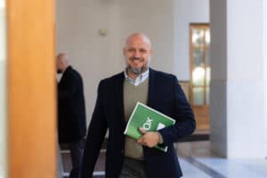 El antuso Rodrigo Alonso vuelve a encabezar la lista de VOX al Parlamento Andaluz por Almería