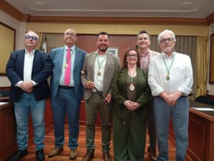 José Visiedo asume la alcaldía de Turre entre críticas a IU por su ausencia y emociones familiares José Visiedo asume la alcaldía de Turre entre críticas a IU por su ausencia y emociones familiares