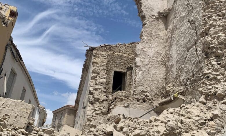Una vivienda afectada por el derribo de la torre del convento de Cuevas del Almanzora