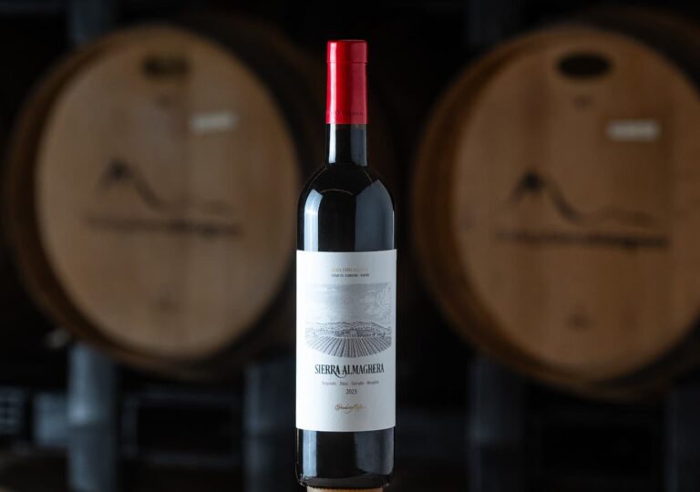 Un vino tinto de Cuevas del Almanzora obtiene la medalla de plata en el más prestigioso concurso del mundo