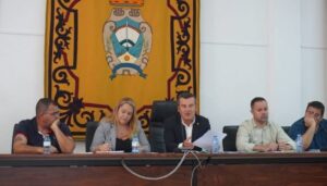 El Pleno de Carboneras aplaza la decisión sobre la nulidad del Algarrobico tras una propuesta de Felipe Cayuela