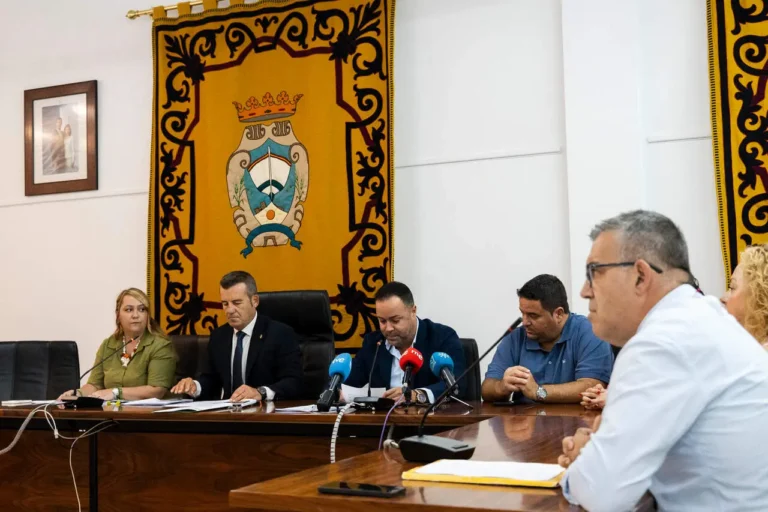 El Pleno de Carboneras rechaza el Plan de Ajuste propuesto por el alcalde