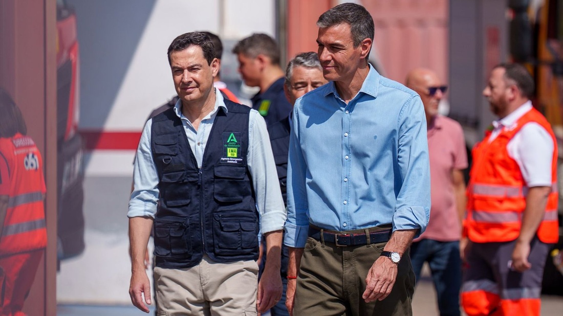 Pedro Sánchez visita Turre y Juanma Moreno descarta más víctimas mortales en el incendio de Los Gallardos
