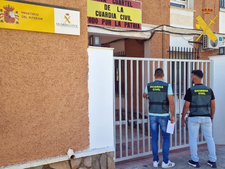 Denuncia que le han «robado» 600 euros de la tarjeta en Huércal Overa, pero el ladrón era ella misma