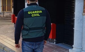 La Guardia Civil destapa un fraude con DNI falso en apuestas online tras una denuncia en Huércal Overa La Guardia Civil destapa un fraude con DNI falso en apuestas online tras una denuncia en Huércal Overa