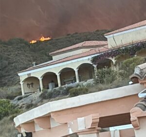 ÚLTIMA HORA: el avance del incendio de Los Gallardos obliga a evacuar cuatro barriadas de Bédar ÚLTIMA HORA: el avance del incendio de Los Gallardos obliga a evacuar cuatro barriadas de Bédar