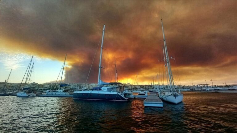 «Fuimos los primeros en ayudar»: el alcalde de Garrucha cuenta en vídeo la acogida a los desalojados por el incendio