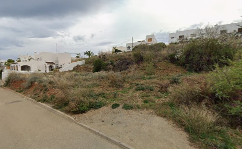 El ADN confirma que el cuerpo hallado en una parcela de la playa de Mojácar era un vecino de la localidad