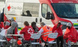 Nueve inmigrantes llegan a la playa de Carboneras en una oleada de 84 rescates en el litoral almeriense Nueve inmigrantes llegan a la playa de Carboneras en una oleada de 84 rescates en el litoral almeriense