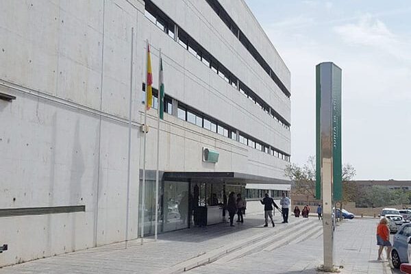 Educación cita por separado a los 14 centros del Levante tras la petición de una reunión conjunta de las AMPAS